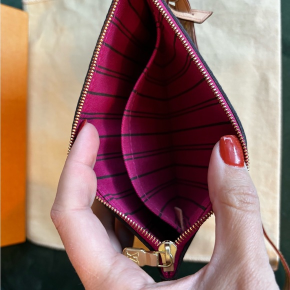 Authentic Louis Vuitton Neverfull PM NEW pink monogram wristlet pouch - Picture 8 of 9